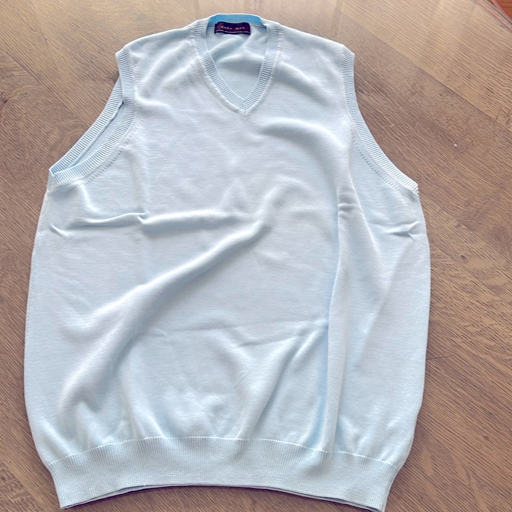 Knitted vest baby blue size L